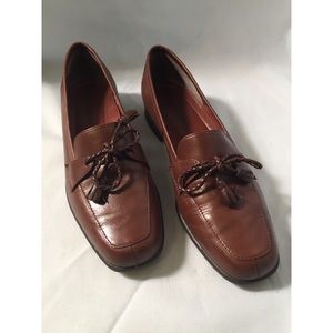 Brown Naturalizer Slip On Tied Tassel Loafer Sz 9M